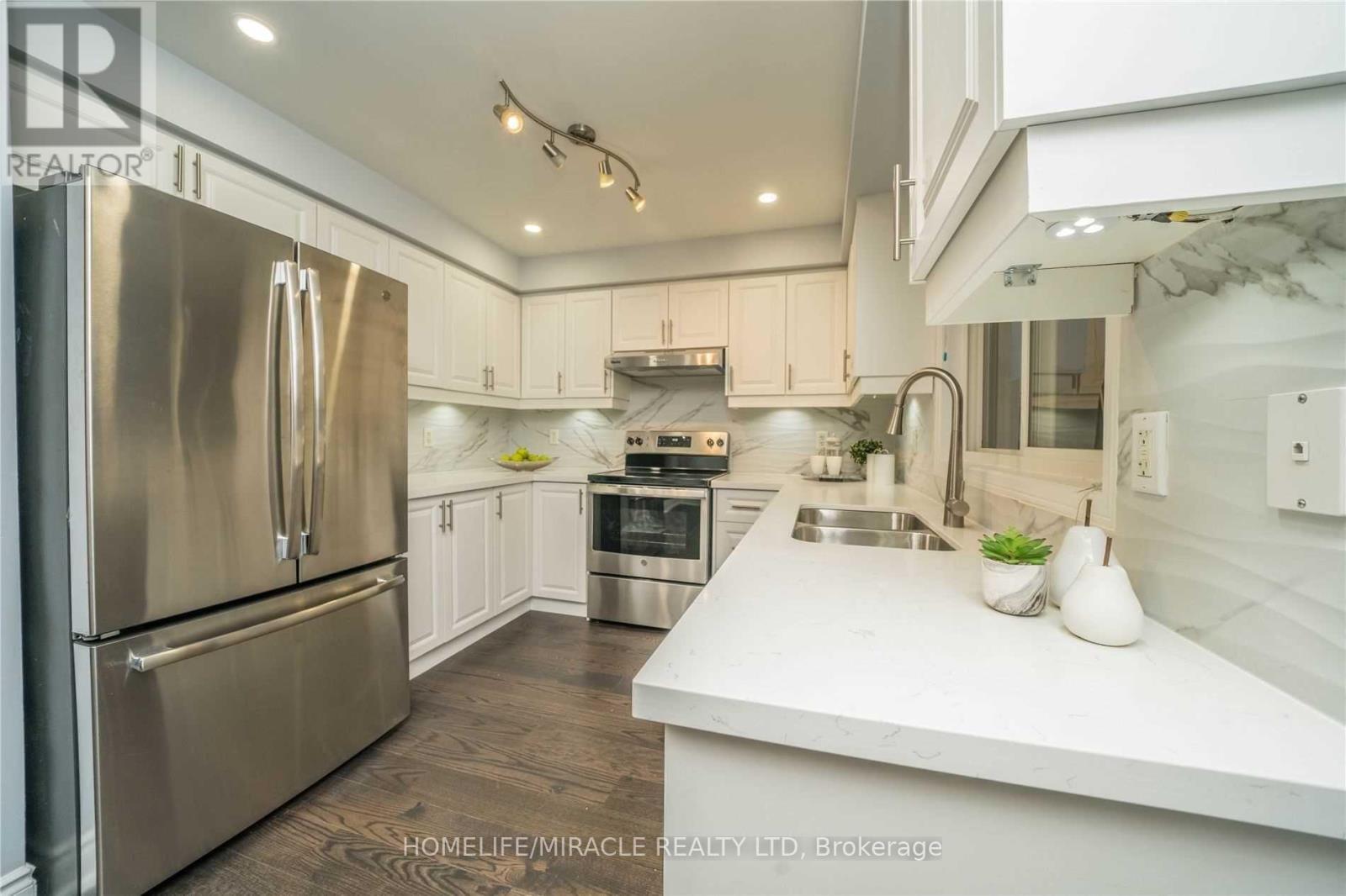 40 Trumpet Valley Boulevard, Brampton, Ontario  L7A 3N8 - Photo 7 - W13783110