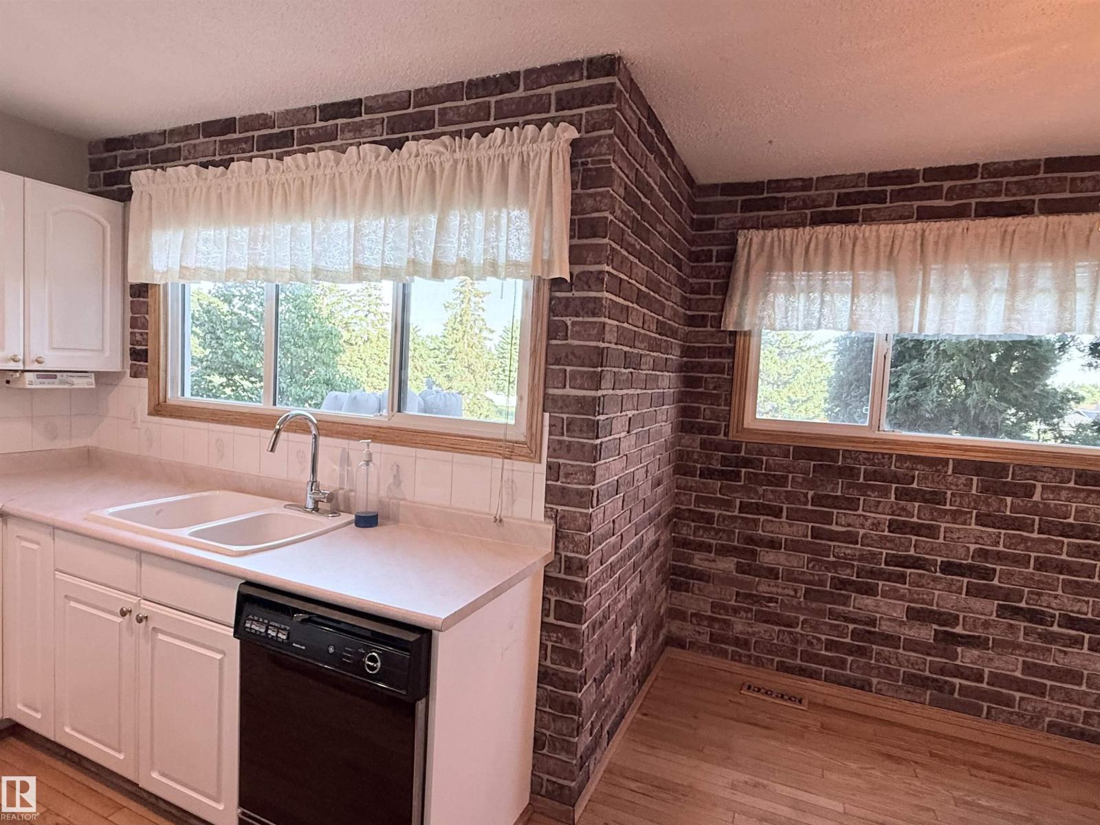 975 Millbourne Rd E Nw, Edmonton, Alberta  T6K 0T2 - Photo 18 - E4508672
