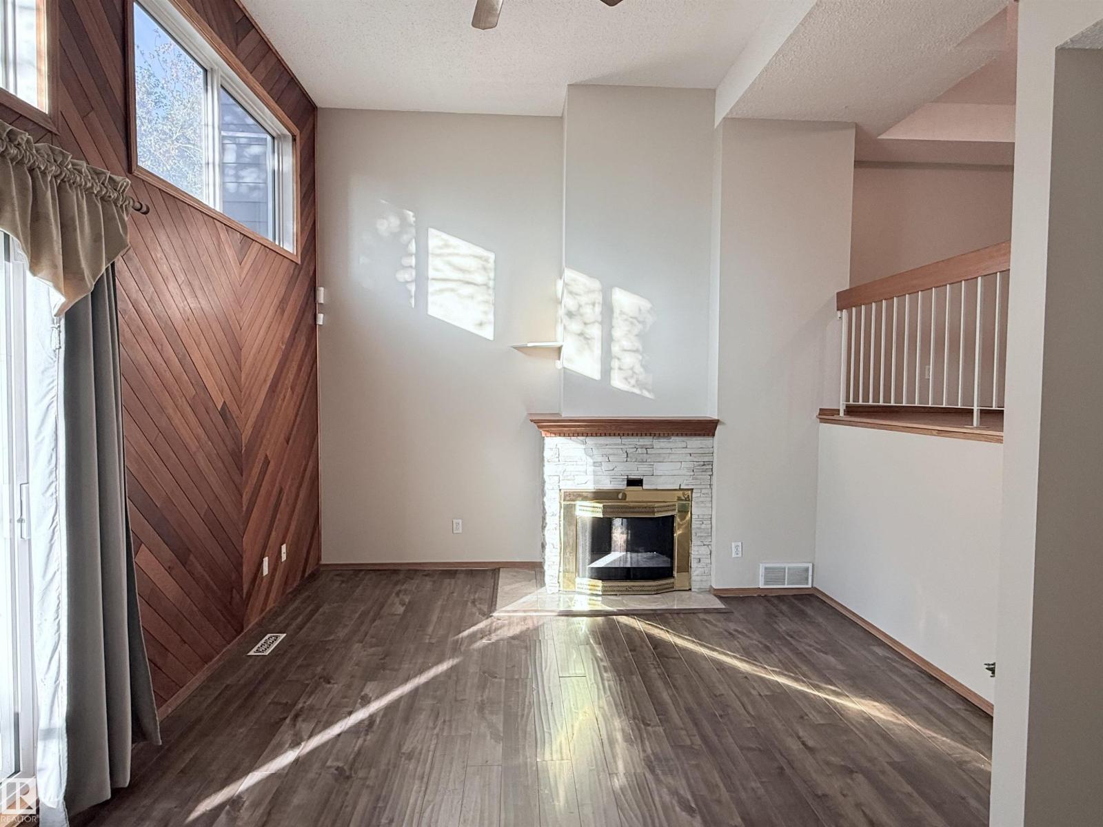 975 Millbourne Rd E Nw, Edmonton, Alberta  T6K 0T2 - Photo 2 - E4508672