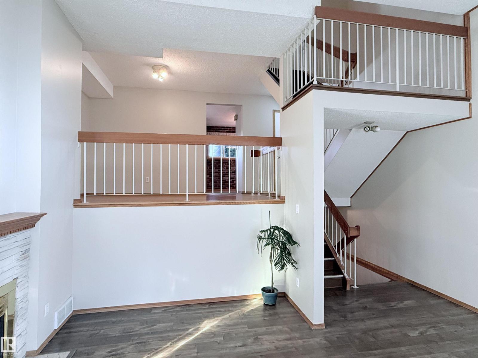 975 Millbourne Rd E Nw, Edmonton, Alberta  T6K 0T2 - Photo 5 - E4508672