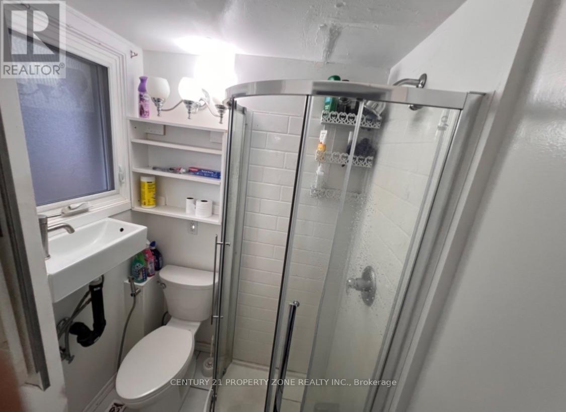 6 ROEHAMPTON CRESCENT W