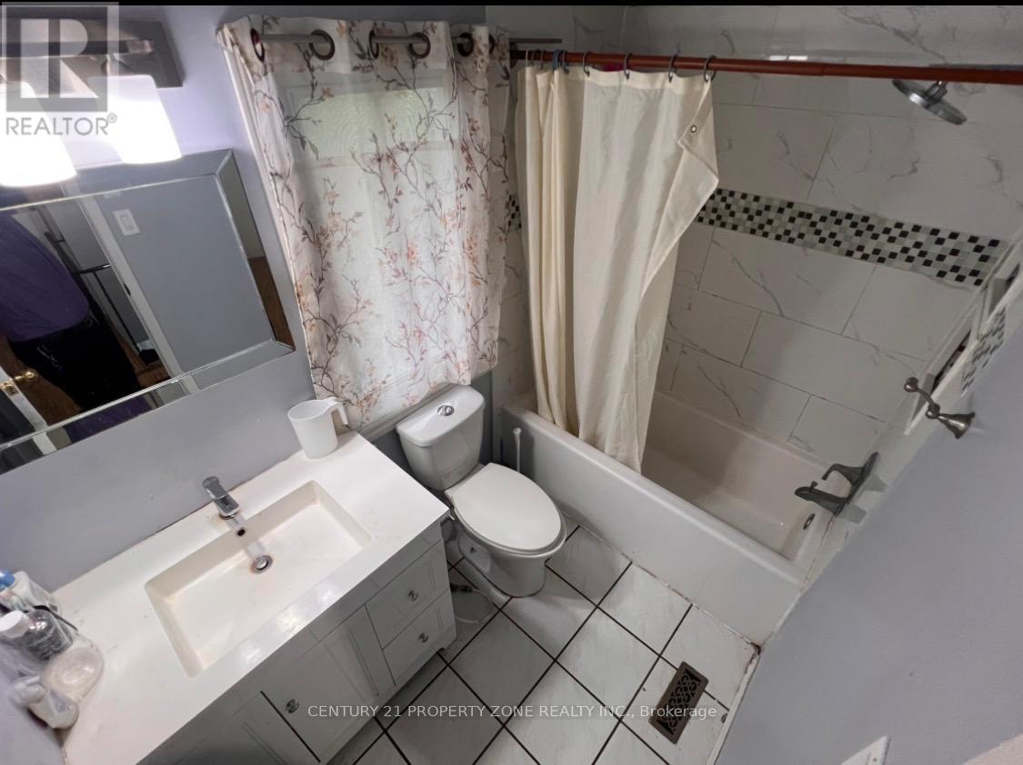 6 Roehampton Crescent W, Brampton, Ontario  L6Y 2R4 - Photo 13 - W13767524