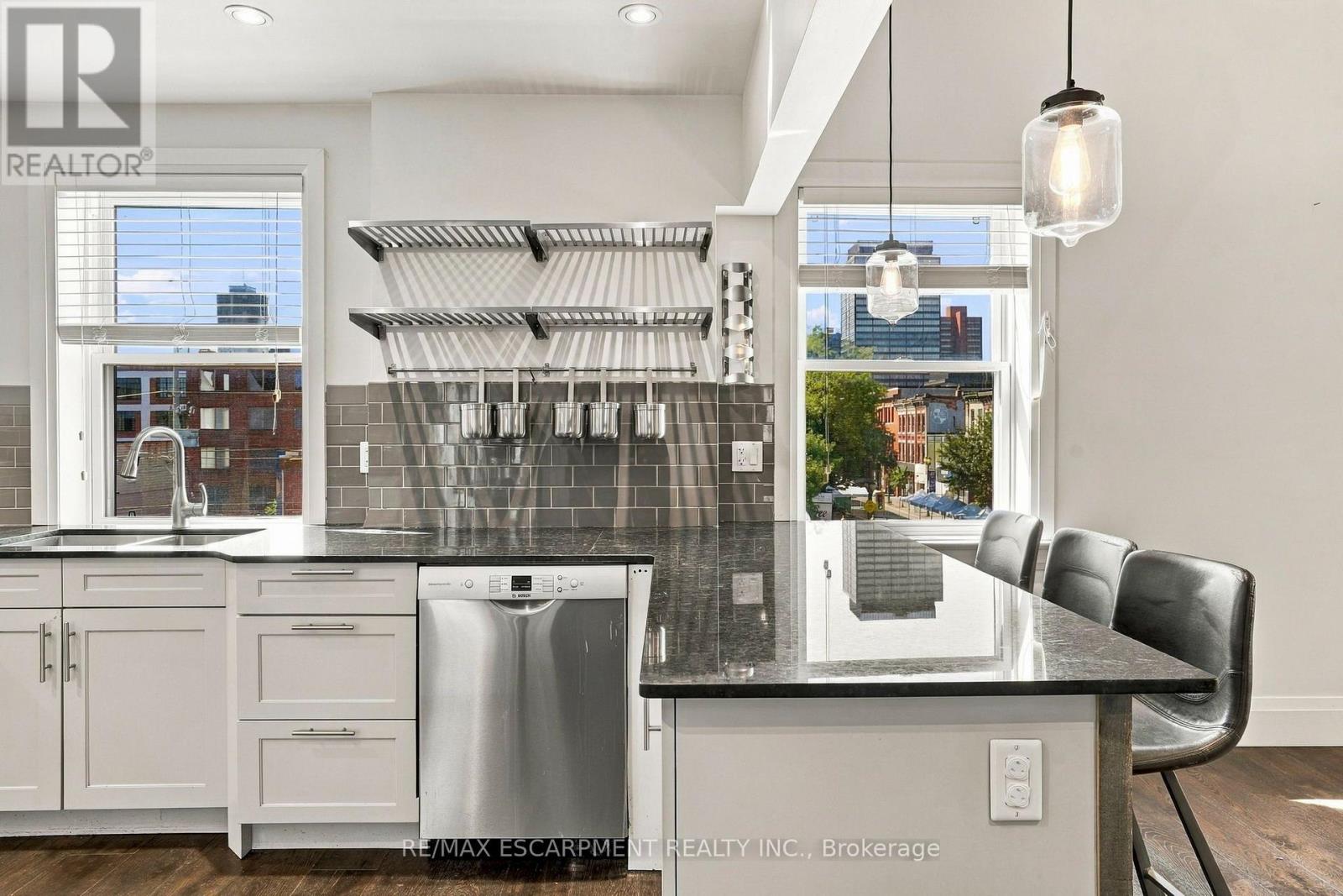 4 - 172 1/2 James Street N, Hamilton (Corktown), Ontario  L8R 2L1 - Photo 7 - X13783078