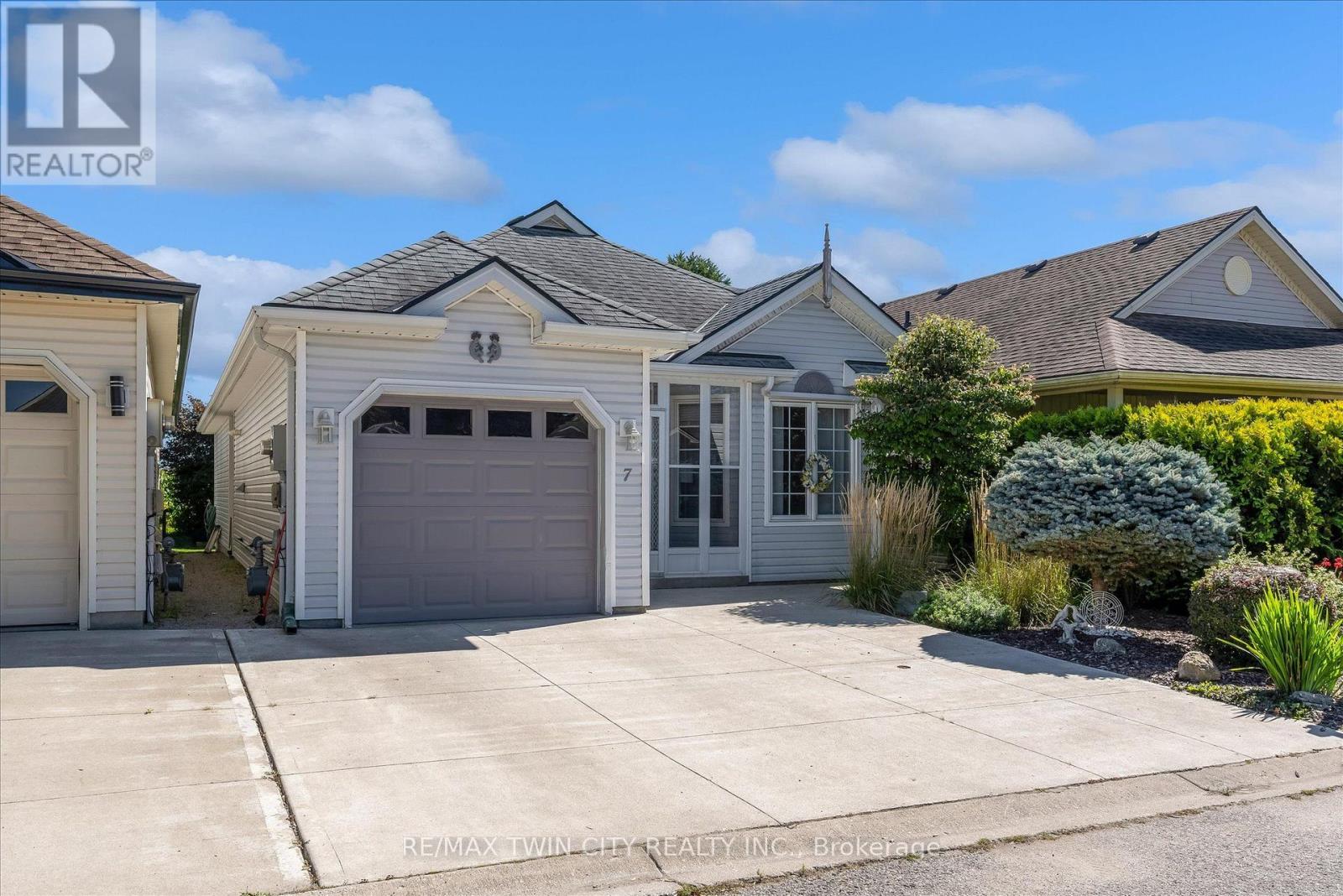 7 Aspen Lane, Norfolk, Ontario  N0E 1M0 - Photo 2 - X13783098