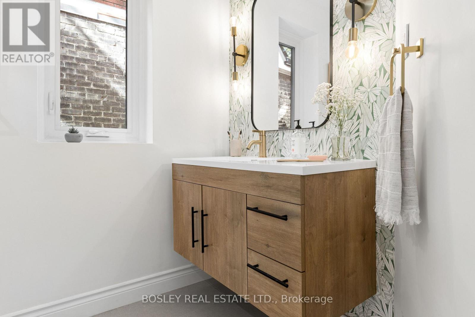 108 Coady Avenue, Toronto, Ontario  M4M 2Y8 - Photo 13 - E13780762