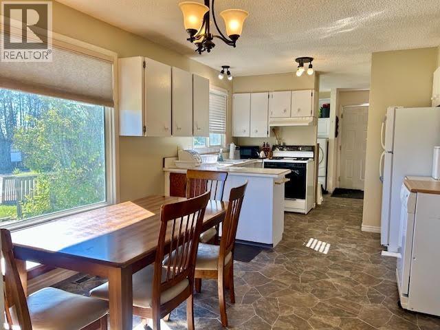 5408 W 54 Avenue, Fort Nelson, British Columbia  V0C 1R0 - Photo 3 - R3165066