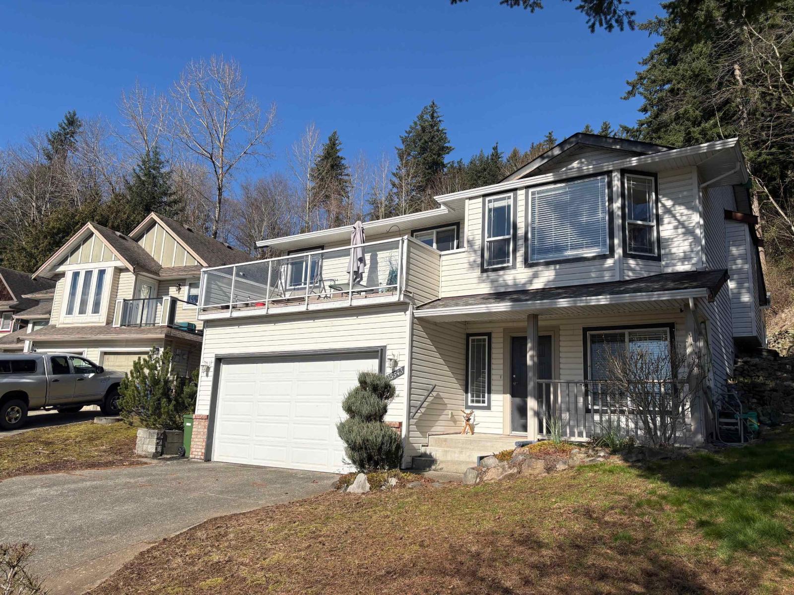 35543 Dina Place, Abbotsford, British Columbia  V3G 1L7 - Photo 2 - R3165223