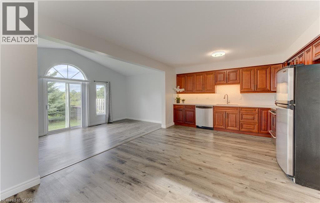 612 Brandenburg Boulevard, Waterloo, Ontario  N2T 2V3 - Photo 12 - 40859764
