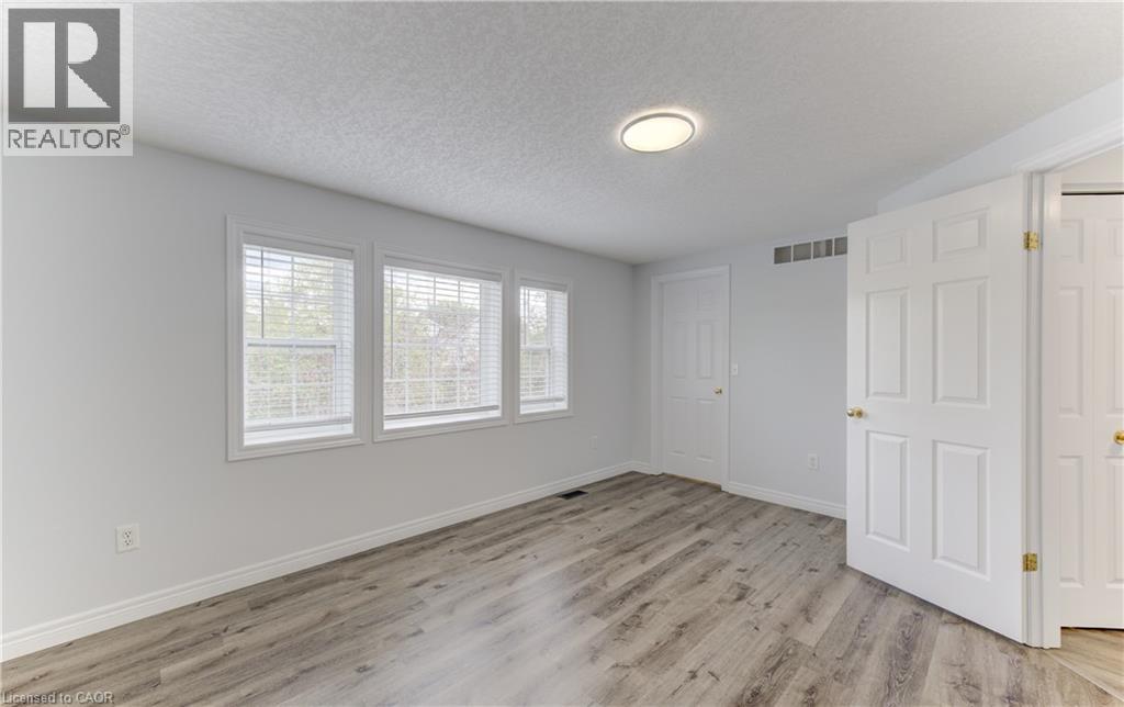 612 Brandenburg Boulevard, Waterloo, Ontario  N2T 2V3 - Photo 37 - 40859764