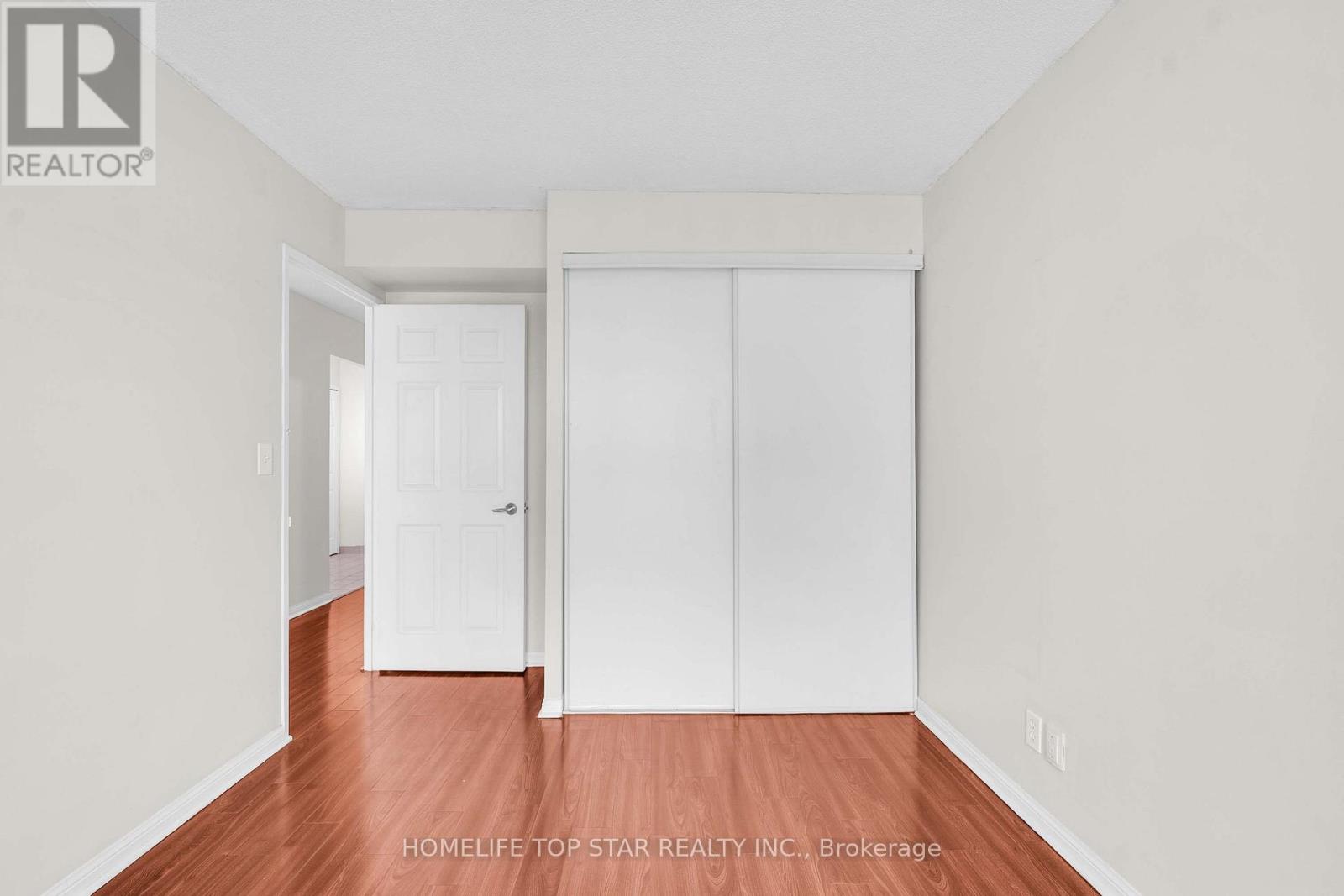 1011 - 8 Lee Centre Drive, Toronto, Ontario  M1H 3H8 - Photo 12 - E13773836