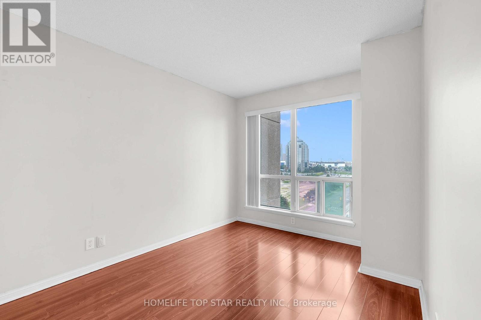 1011 - 8 Lee Centre Drive, Toronto, Ontario  M1H 3H8 - Photo 11 - E13773836
