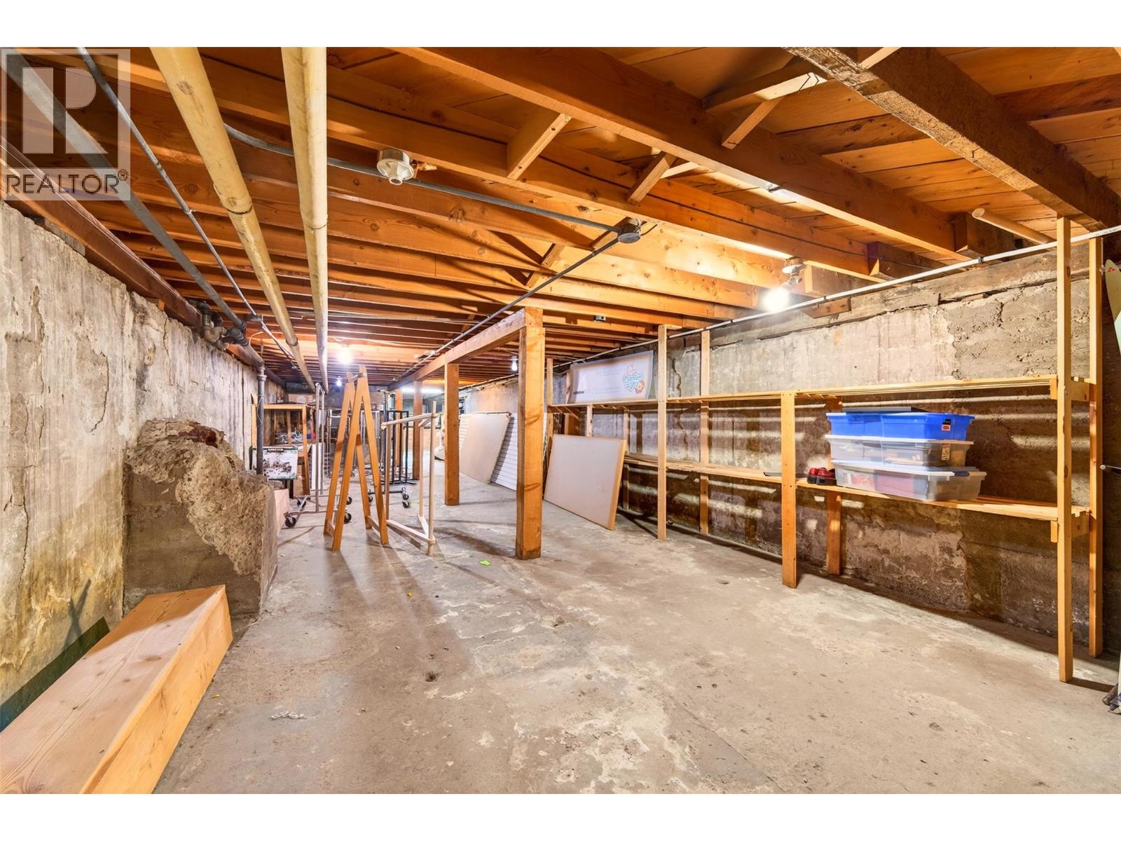 636 Baker Street, Nelson, British Columbia V1L 4J4 - Photo 21 - 10400734