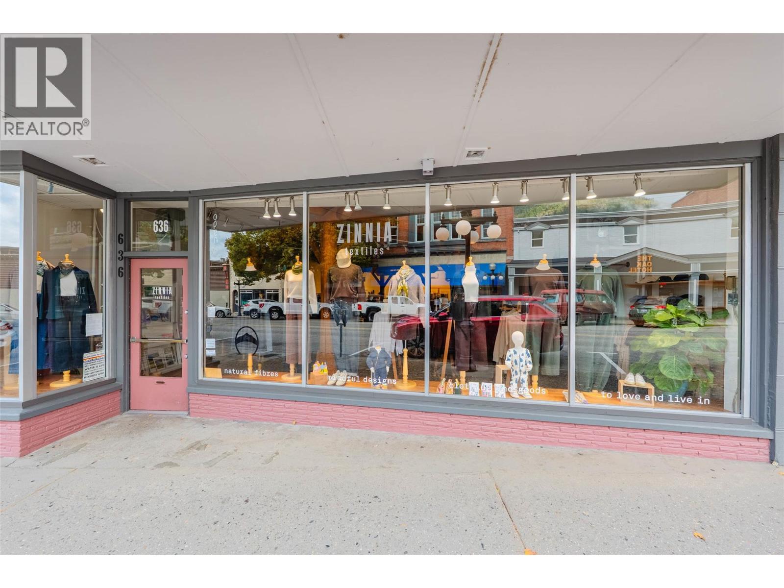 636 Baker Street, Nelson, British Columbia V1L 4J4 - Photo 33 - 10400734