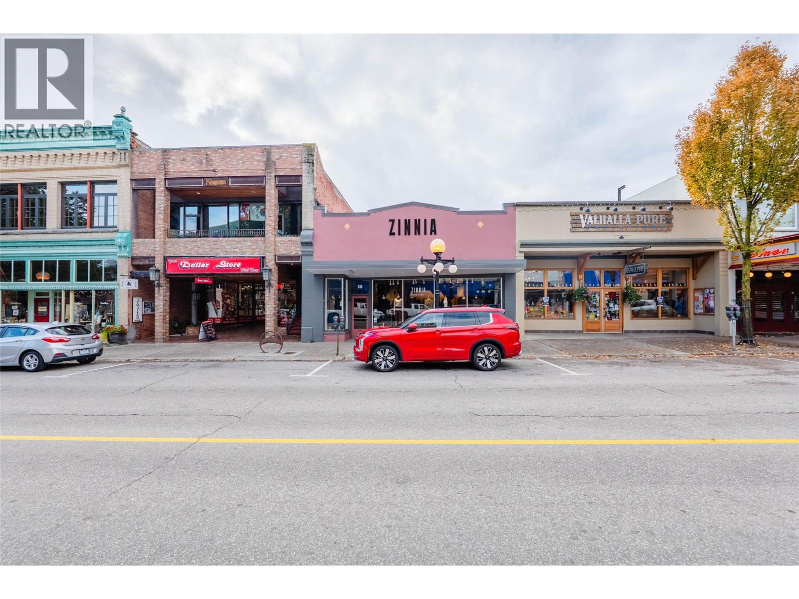 636 Baker Street, Nelson, British Columbia V1L 4J4 - Photo 36 - 10400734