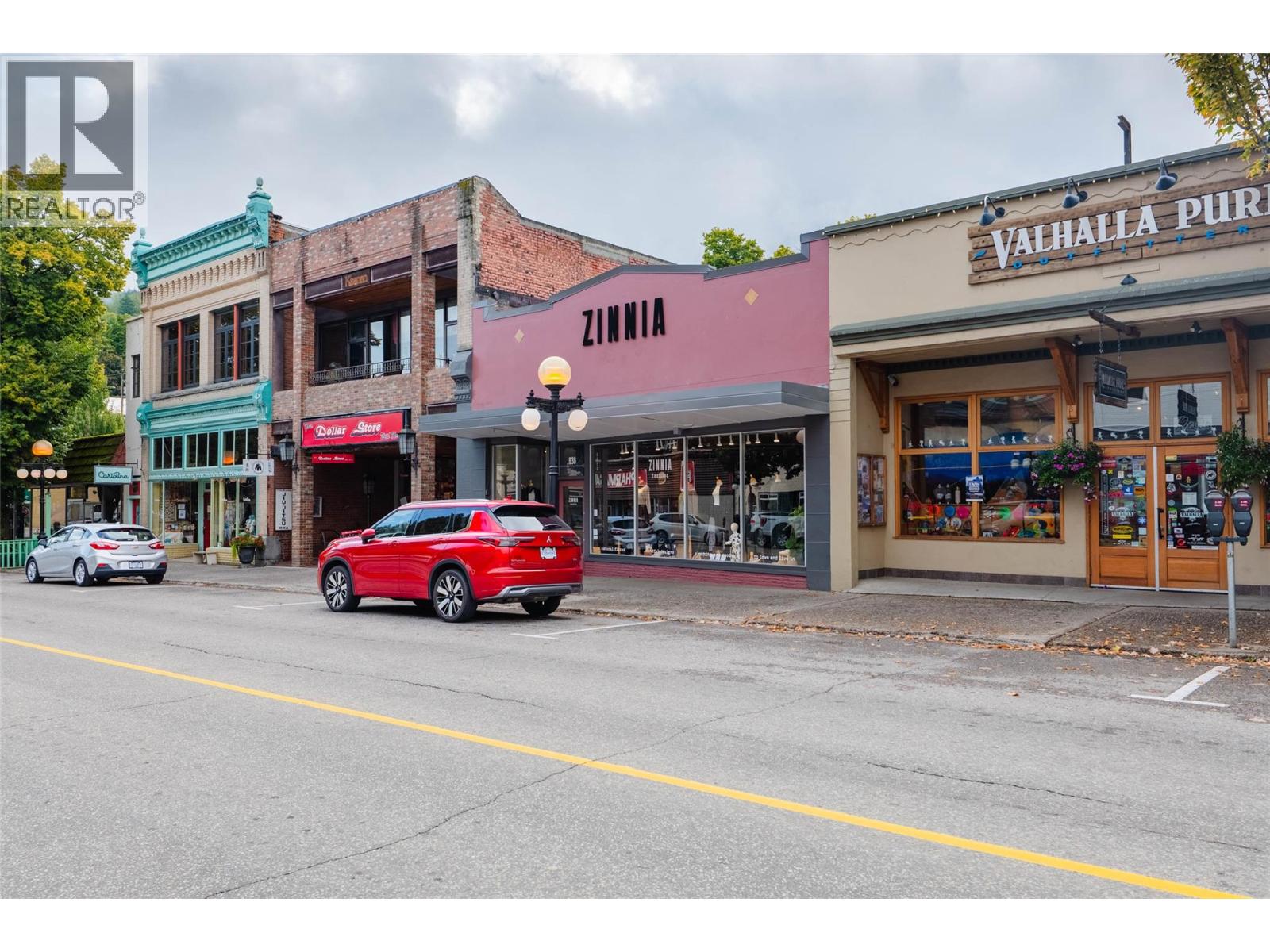 636 Baker Street, Nelson, British Columbia V1L 4J4 - Photo 59 - 10400734
