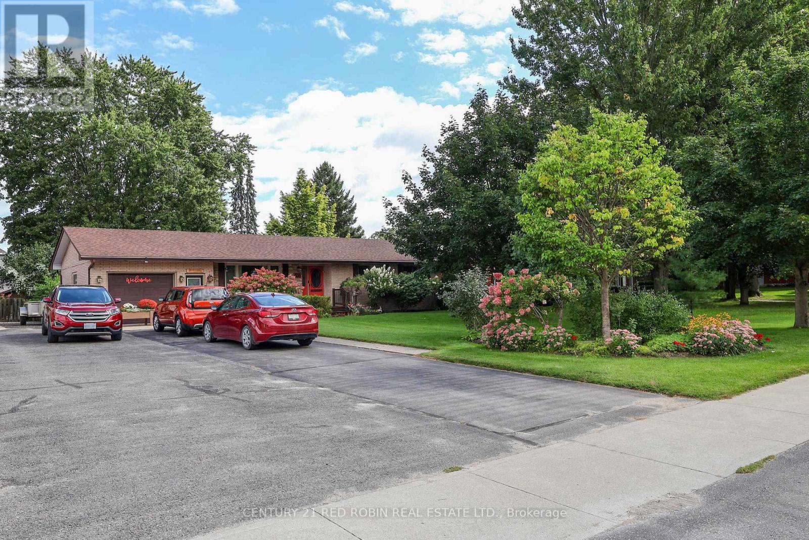 359 Oak Avenue, Strathroy-Caradoc, Ontario  N7G 3A9 - Photo 2 - X13783130
