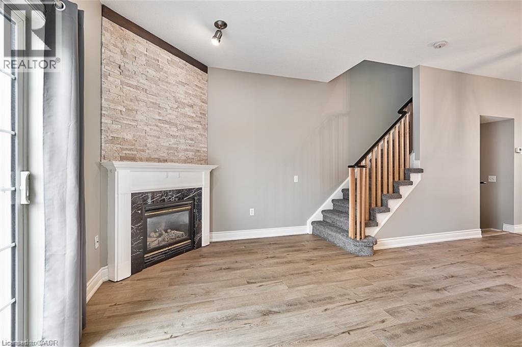 5080 Fairview Street Unit# 5, Burlington, Ontario  L7L 7E9 - Photo 3 - 40863394