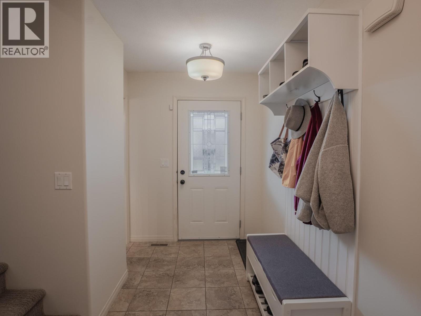 2005 16th Street S, Cranbrook, British Columbia  V1C 0B5 - Photo 6 - 10400070