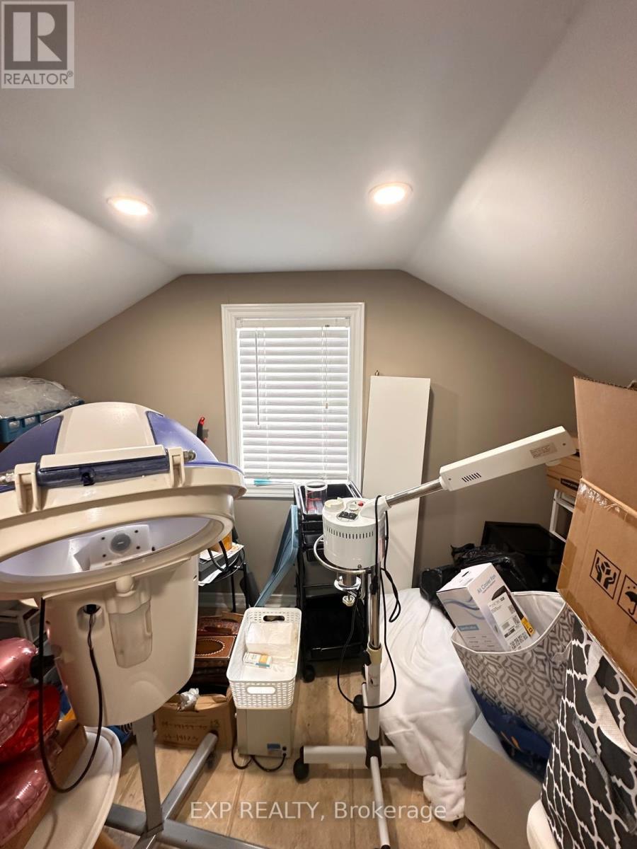 2888 St Joseph Boulevard, Ottawa, Ontario  K1C 1G7 - Photo 11 - X13783168