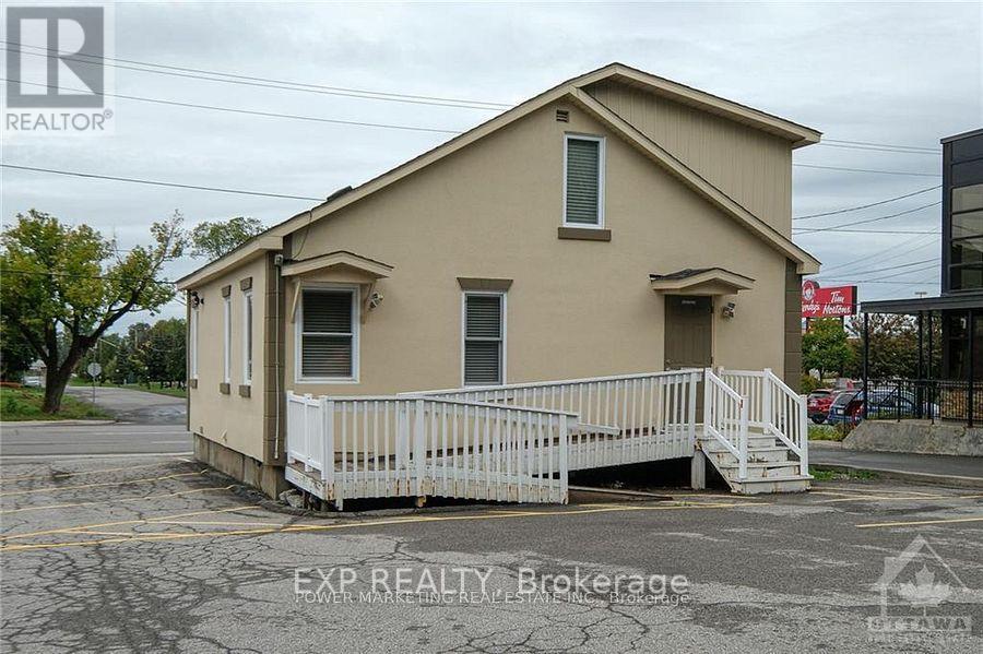 2888 St Joseph Boulevard, Ottawa, Ontario  K1C 1G7 - Photo 18 - X13783168