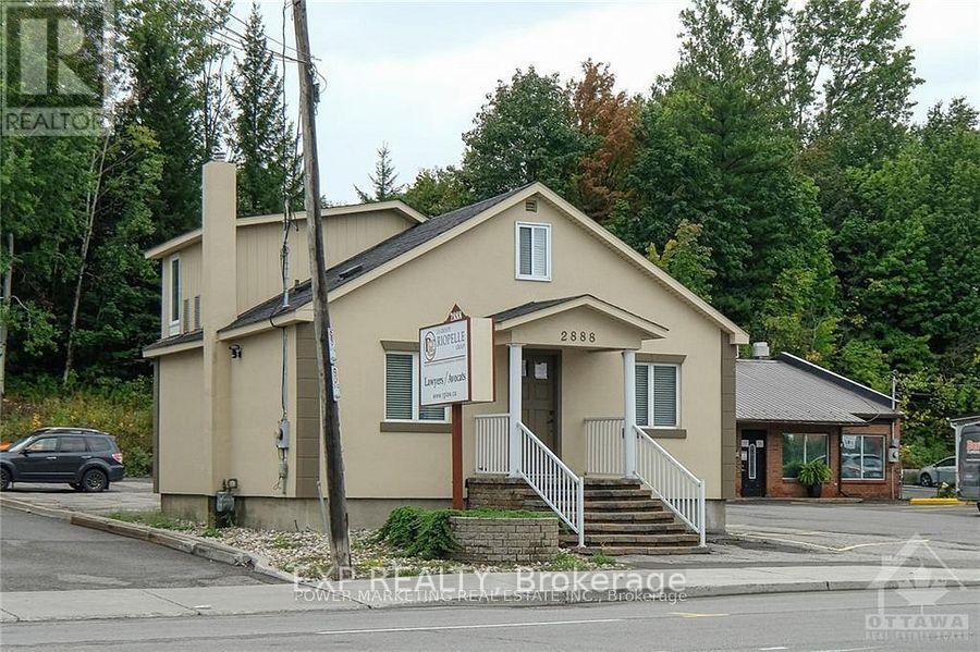 2888 St Joseph Boulevard, Ottawa, Ontario  K1C 1G7 - Photo 2 - X13783168