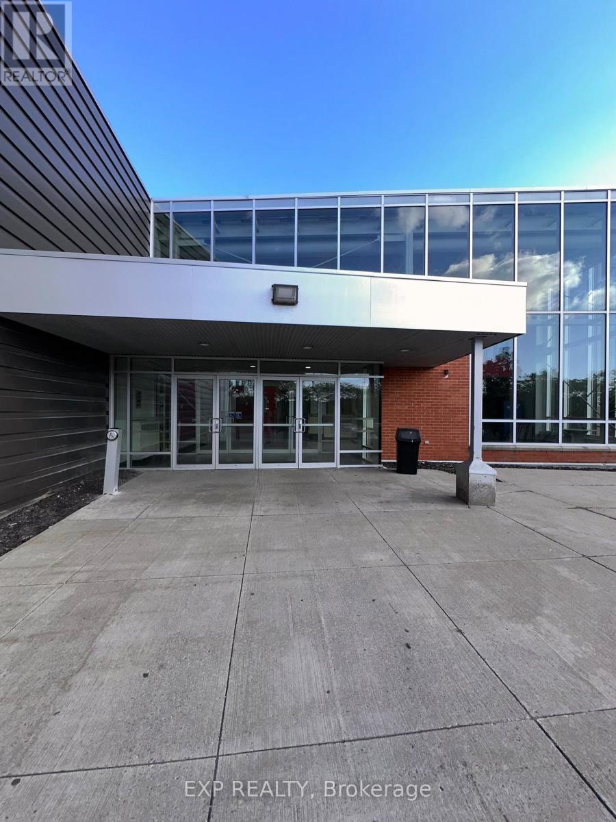 265 Centrum Boulevard, Ottawa, Ontario  K1E 3X7 - Photo 2 - X13783174