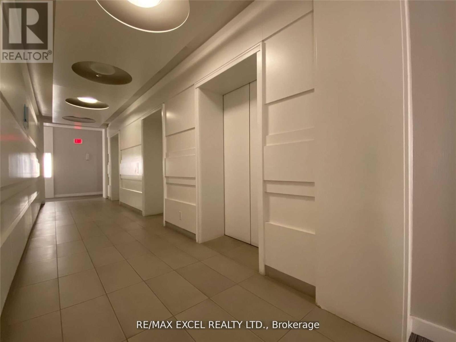 3704 - 14 York Street, Toronto, Ontario  M5J 0B1 - Photo 2 - C13783118
