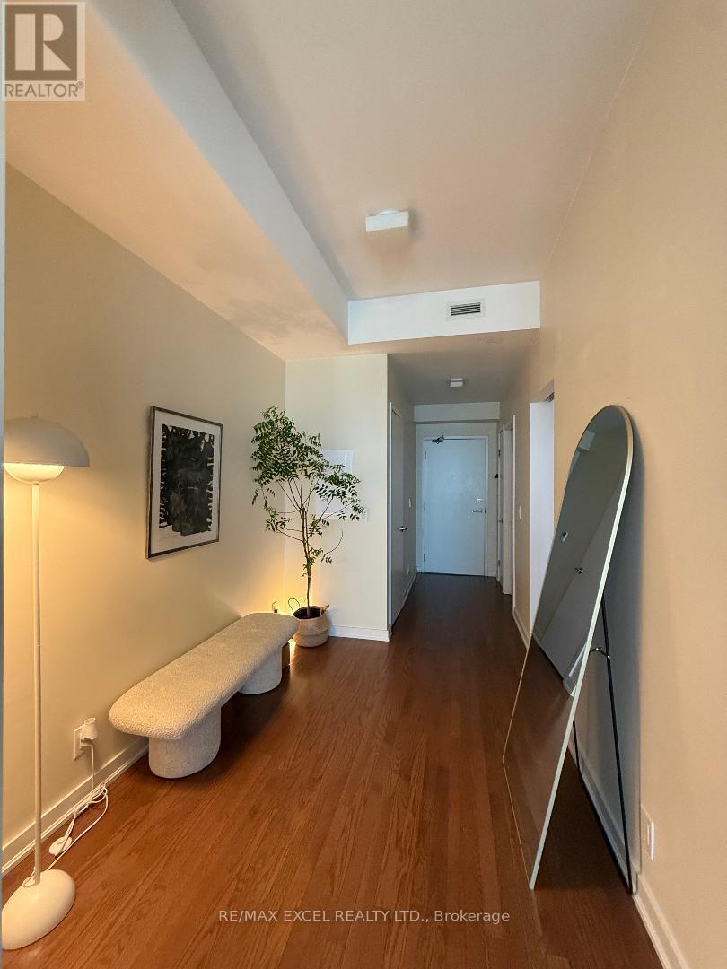 3704 - 14 York Street, Toronto, Ontario  M5J 0B1 - Photo 4 - C13783118