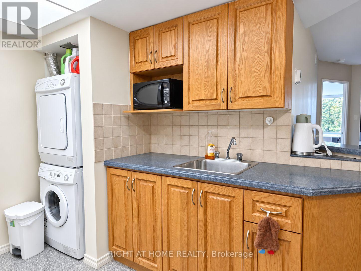 402 - 1001 Bay Street, Toronto (Bay Street Corridor), Ontario  M5S 3A6 - Photo 11 - C13783196