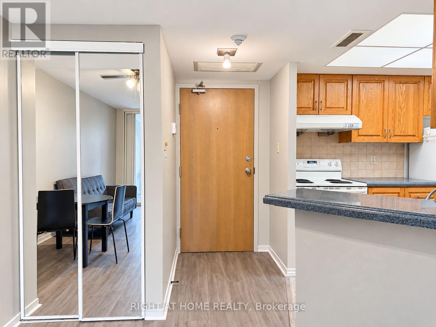 402 - 1001 Bay Street, Toronto (Bay Street Corridor), Ontario  M5S 3A6 - Photo 8 - C13783196