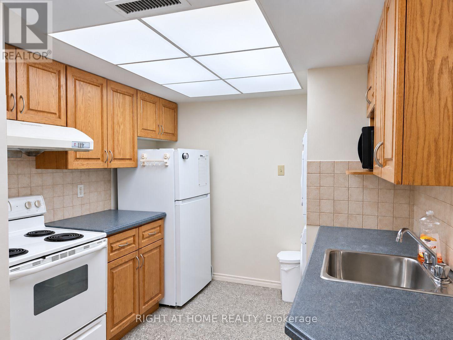 402 - 1001 Bay Street, Toronto (Bay Street Corridor), Ontario  M5S 3A6 - Photo 9 - C13783196