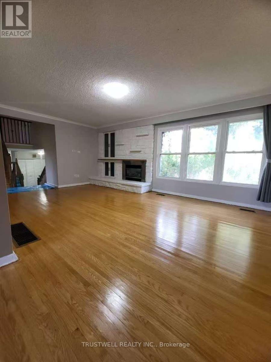 38 Rosscowan Crescent, Toronto (L'amoreaux), Ontario  M1W 1K7 - Photo 2 - E13783164
