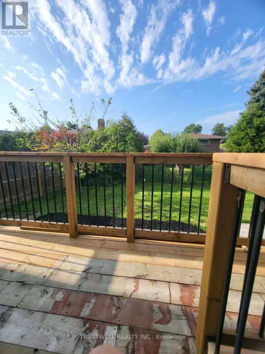 38 Rosscowan Crescent, Toronto (L'amoreaux), Ontario  M1W 1K7 - Photo 6 - E13783164