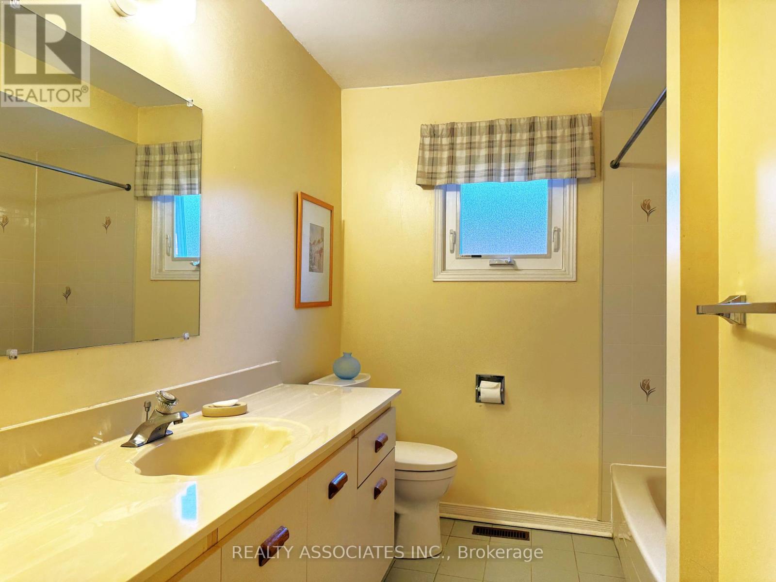 46 Lagani Avenue, Richmond Hill, Ontario  L4B 3C7 - Photo 16 - N13783152