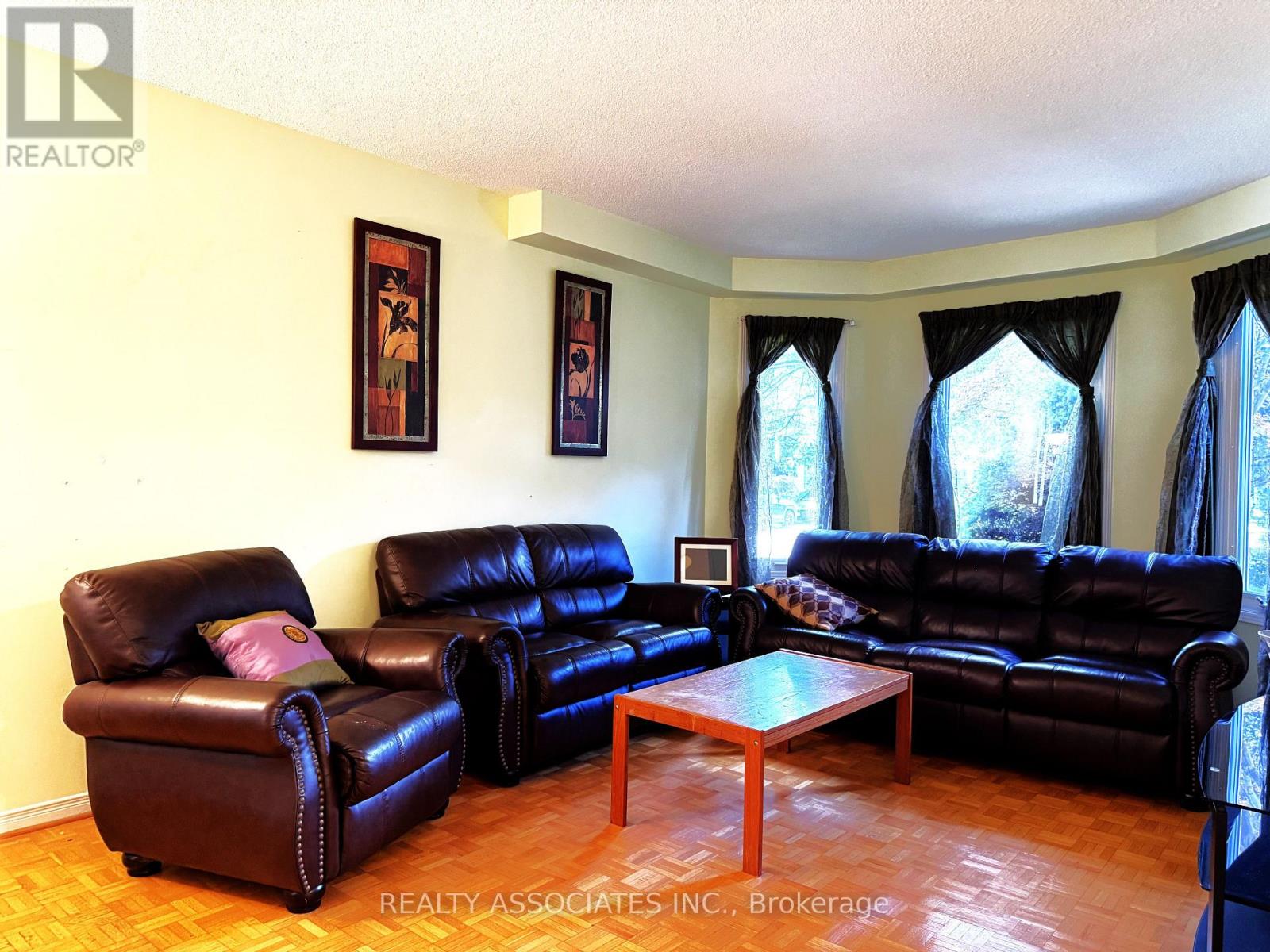 46 Lagani Avenue, Richmond Hill, Ontario  L4B 3C7 - Photo 3 - N13783152