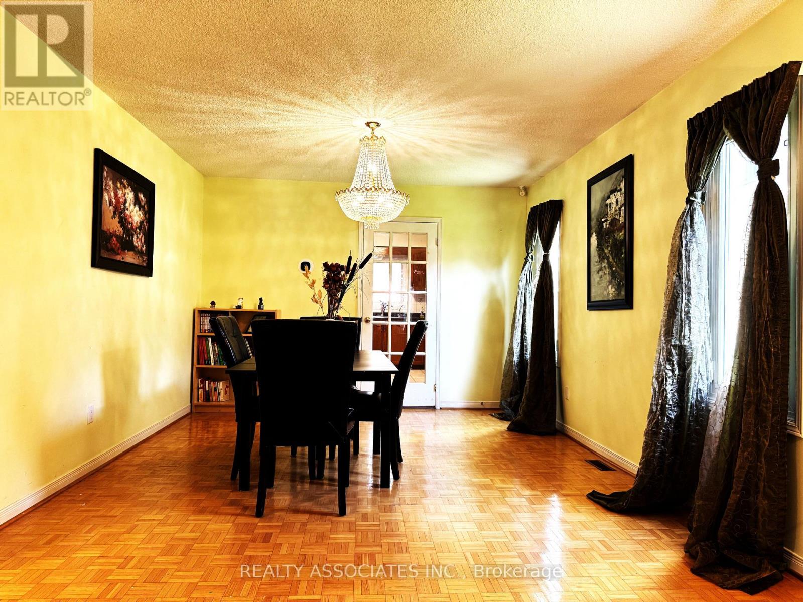 46 Lagani Avenue, Richmond Hill, Ontario  L4B 3C7 - Photo 5 - N13783152