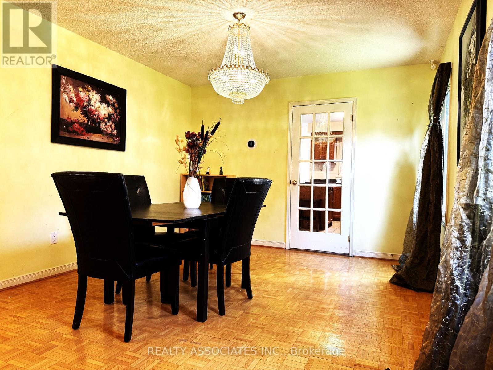 46 Lagani Avenue, Richmond Hill, Ontario  L4B 3C7 - Photo 6 - N13783152