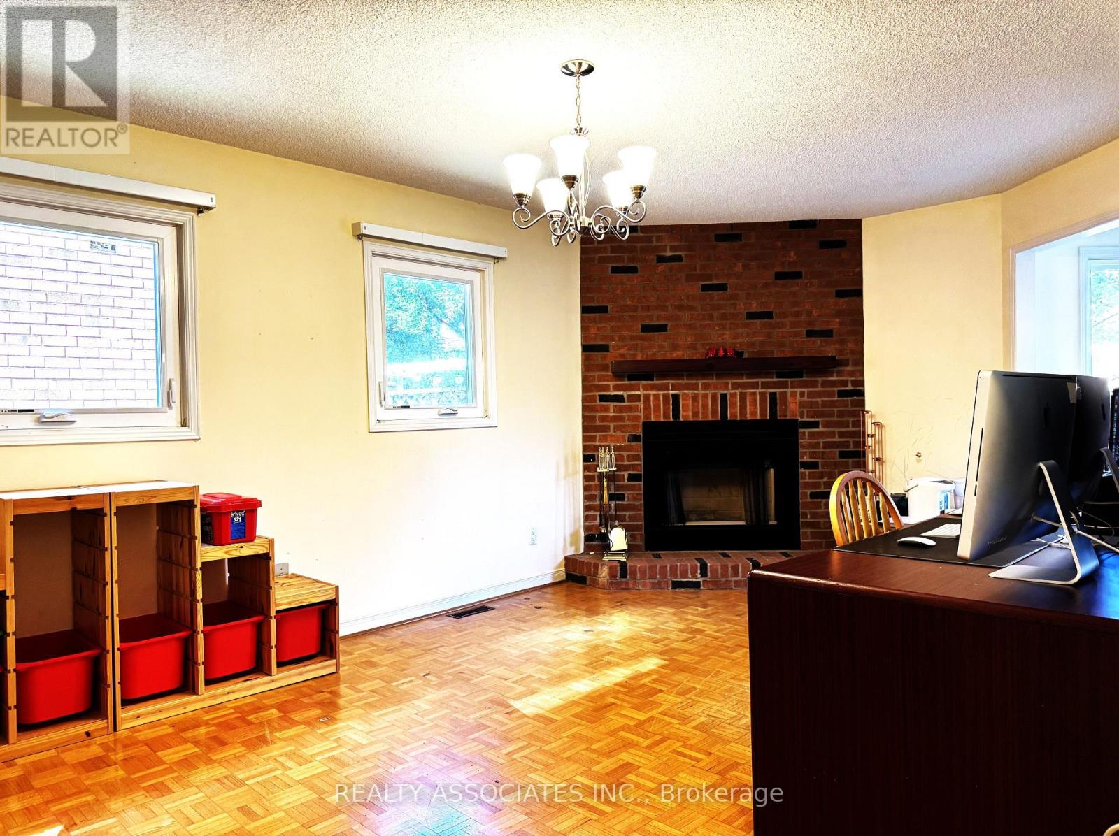 46 Lagani Avenue, Richmond Hill, Ontario  L4B 3C7 - Photo 7 - N13783152