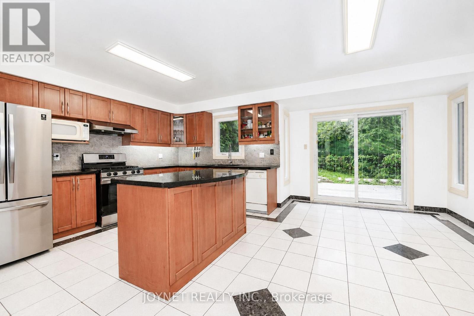 2 Woodriver Street, Richmond Hill (Devonsleigh), Ontario  L4S 1B2 - Photo 14 - N13783154