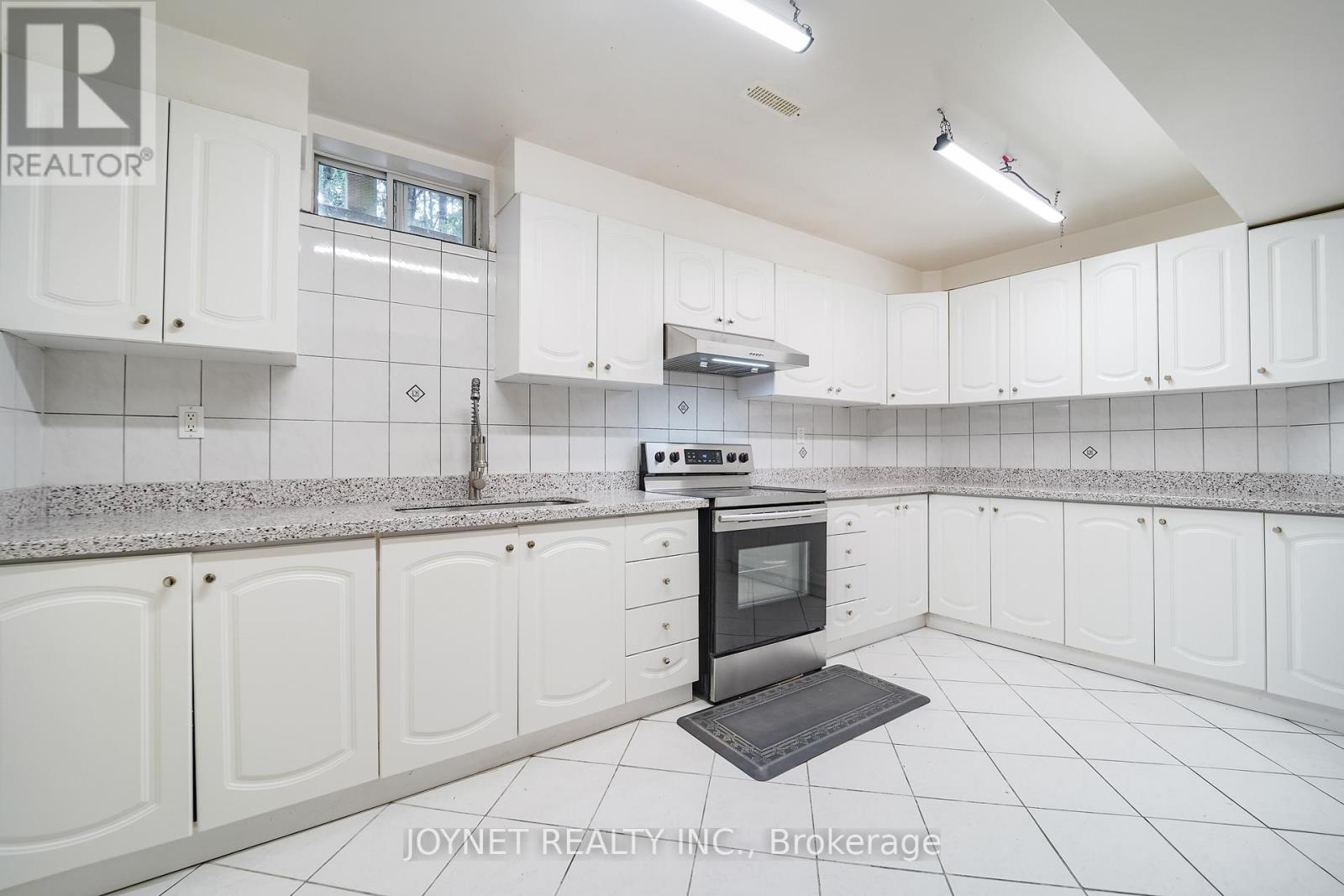 2 Woodriver Street, Richmond Hill (Devonsleigh), Ontario  L4S 1B2 - Photo 33 - N13783154