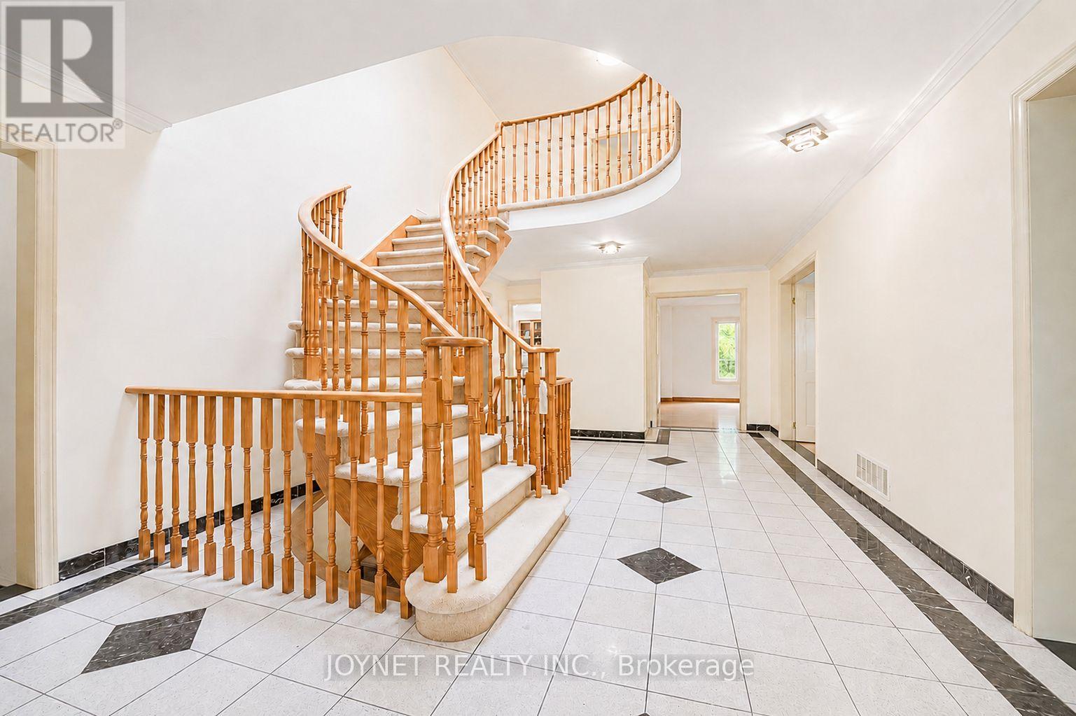 2 Woodriver Street, Richmond Hill (Devonsleigh), Ontario  L4S 1B2 - Photo 6 - N13783154