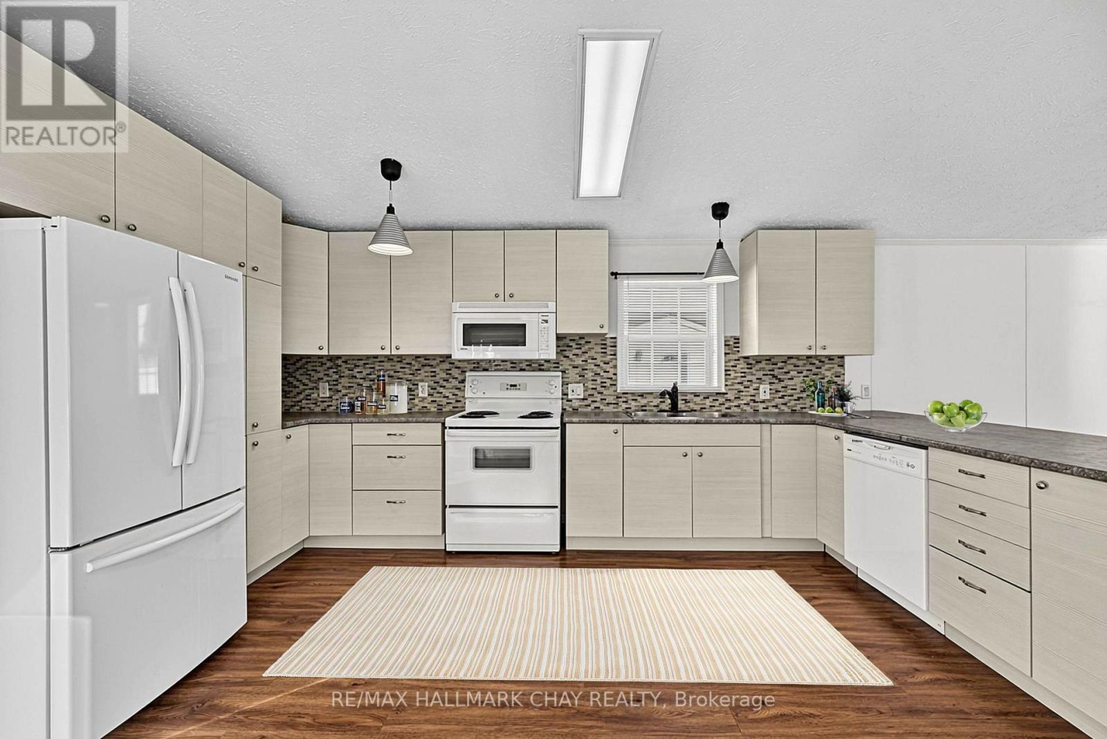 4041 Ash Crescent, Severn, Ontario  L3V 0V1 - Photo 3 - S13783180