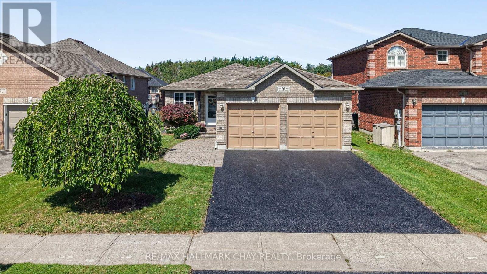 76 SHALOM WAY, Barrie, Ontario
