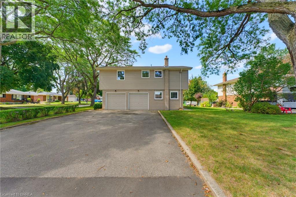 93 Pusey Boulevard, Brantford, Ontario  N3R 2S4 - Photo 3 - 40850572