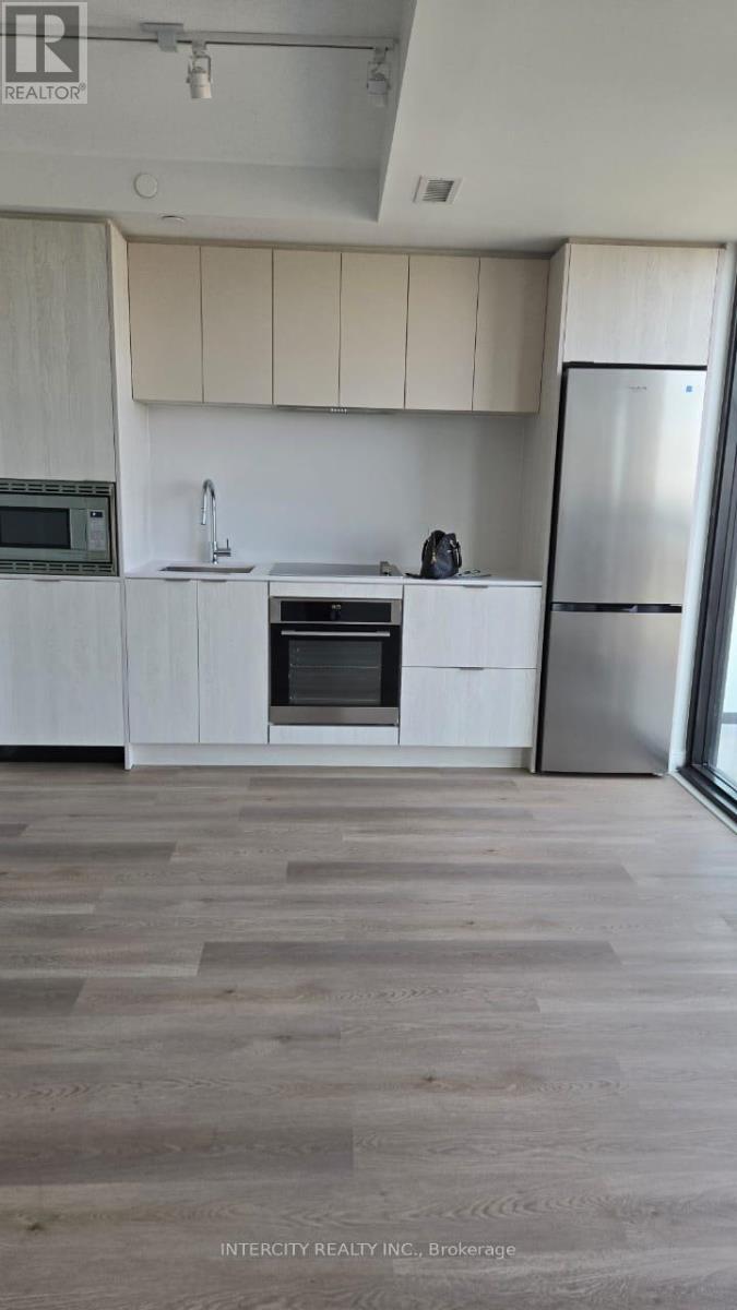 1615 - 3009 Novar Road, Mississauga, Ontario  L5B 0P9 - Photo 3 - W13783120
