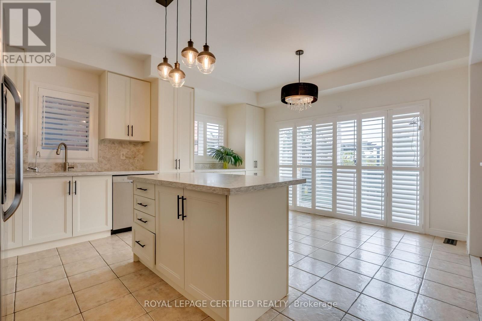 3053 Ferguson Drive, Burlington, Ontario  L7M 0G5 - Photo 8 - W13783162
