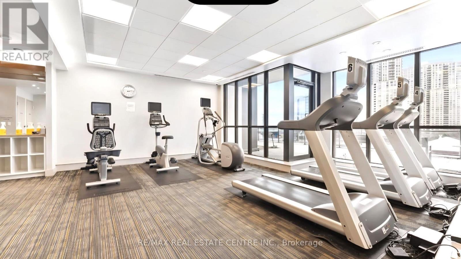 2301 - 75 Eglinton Avenue W, Mississauga, Ontario  L5R 0E5 - Photo 15 - W13783204