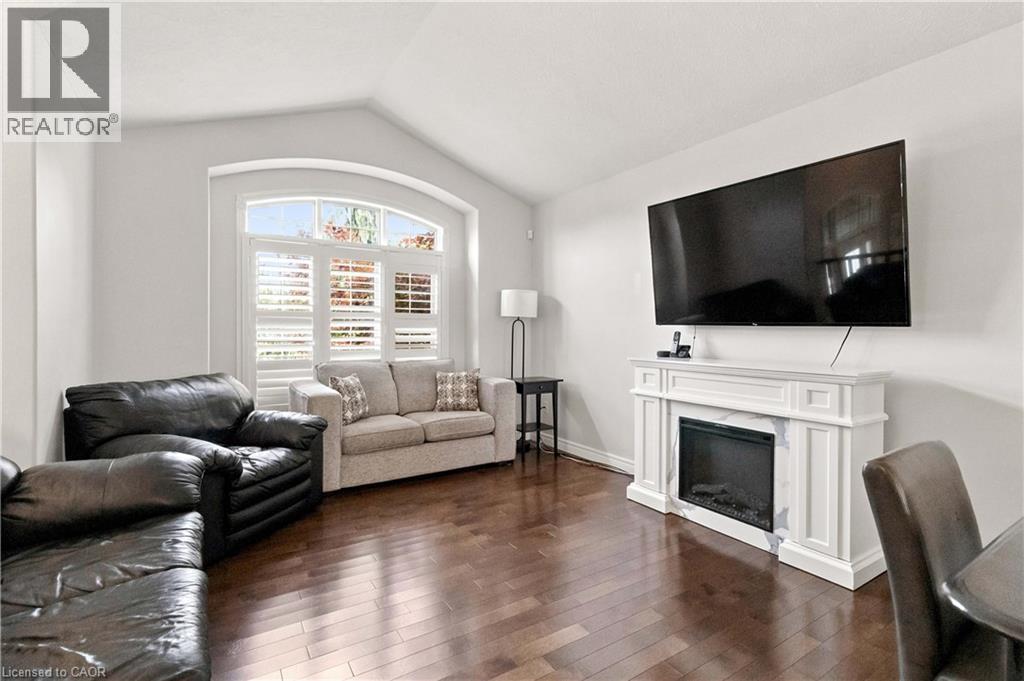 33 Stratford Terrace, Brantford, Ontario  N3T 6P6 - Photo 4 - 40860713