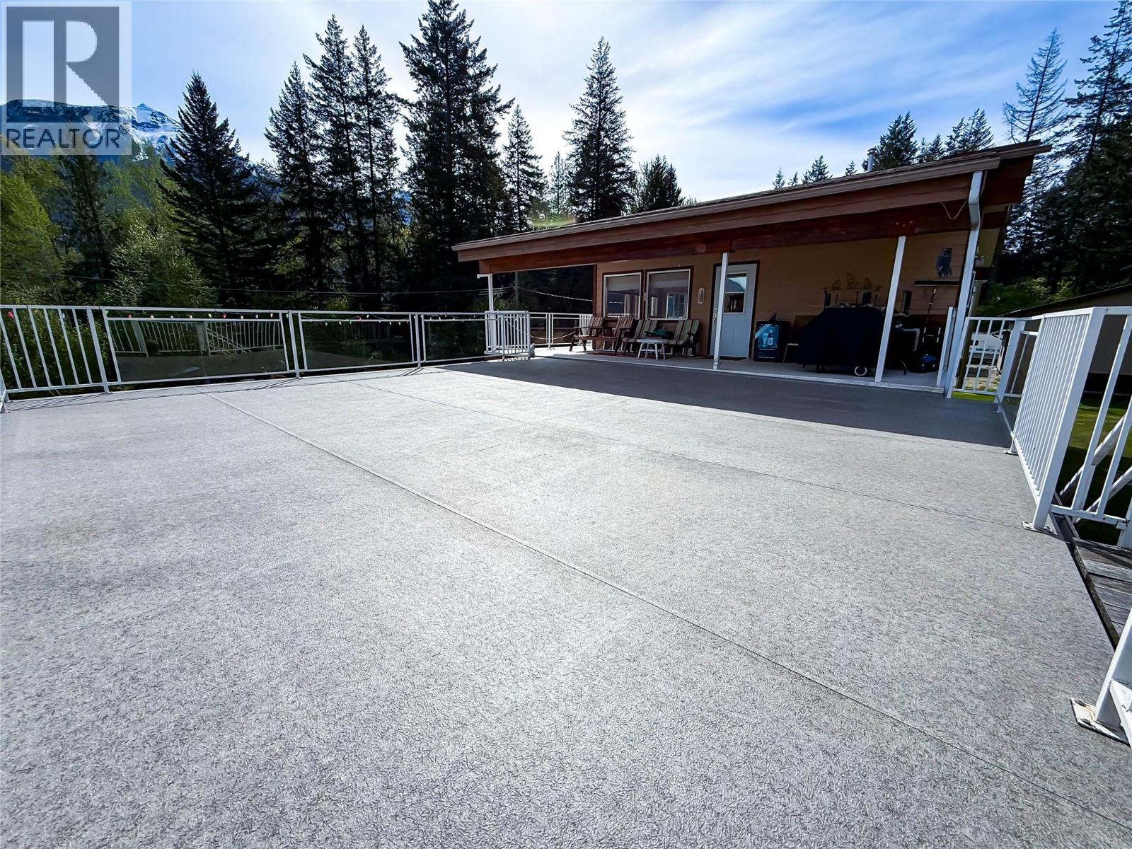 309 Kootenay Street, Lardeau, British Columbia  V0G 1M0 - Photo 29 - 10386187