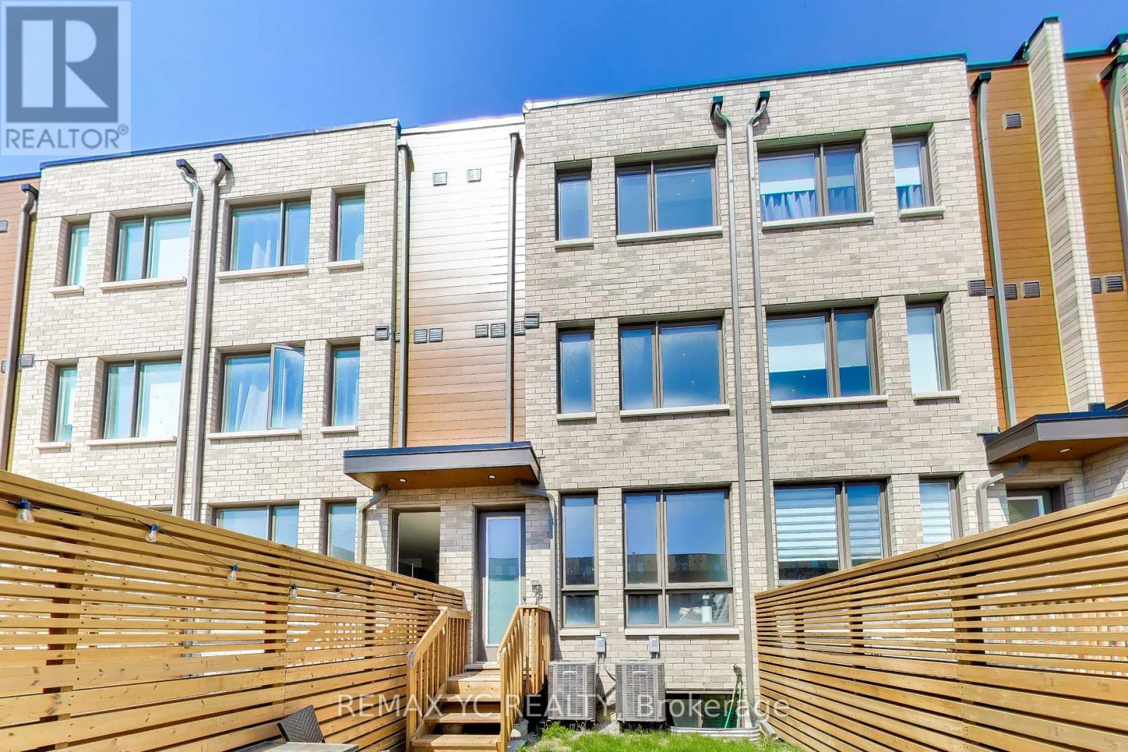 18 Deep Roots Terrace, Toronto, Ontario  M6A 0G1 - Photo 29 - C13534294